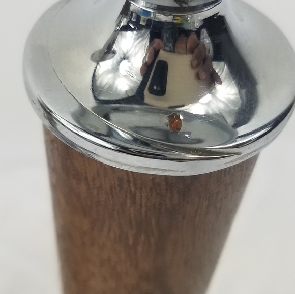 - 2 Ianthe metal wood candle holders made in England (Z28) - Picture 7 of 7